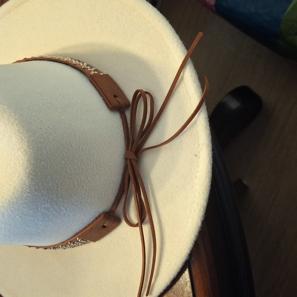 h.i.p. White Hat with Brown Accents - Picture 3 of 4